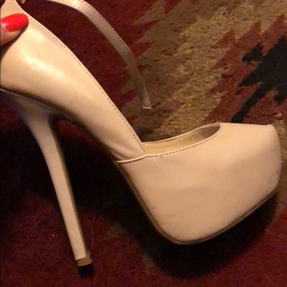 Heels - Picture 2 of 6